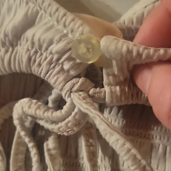 Cute long sleeve open back crop top - Picture 7 of 10